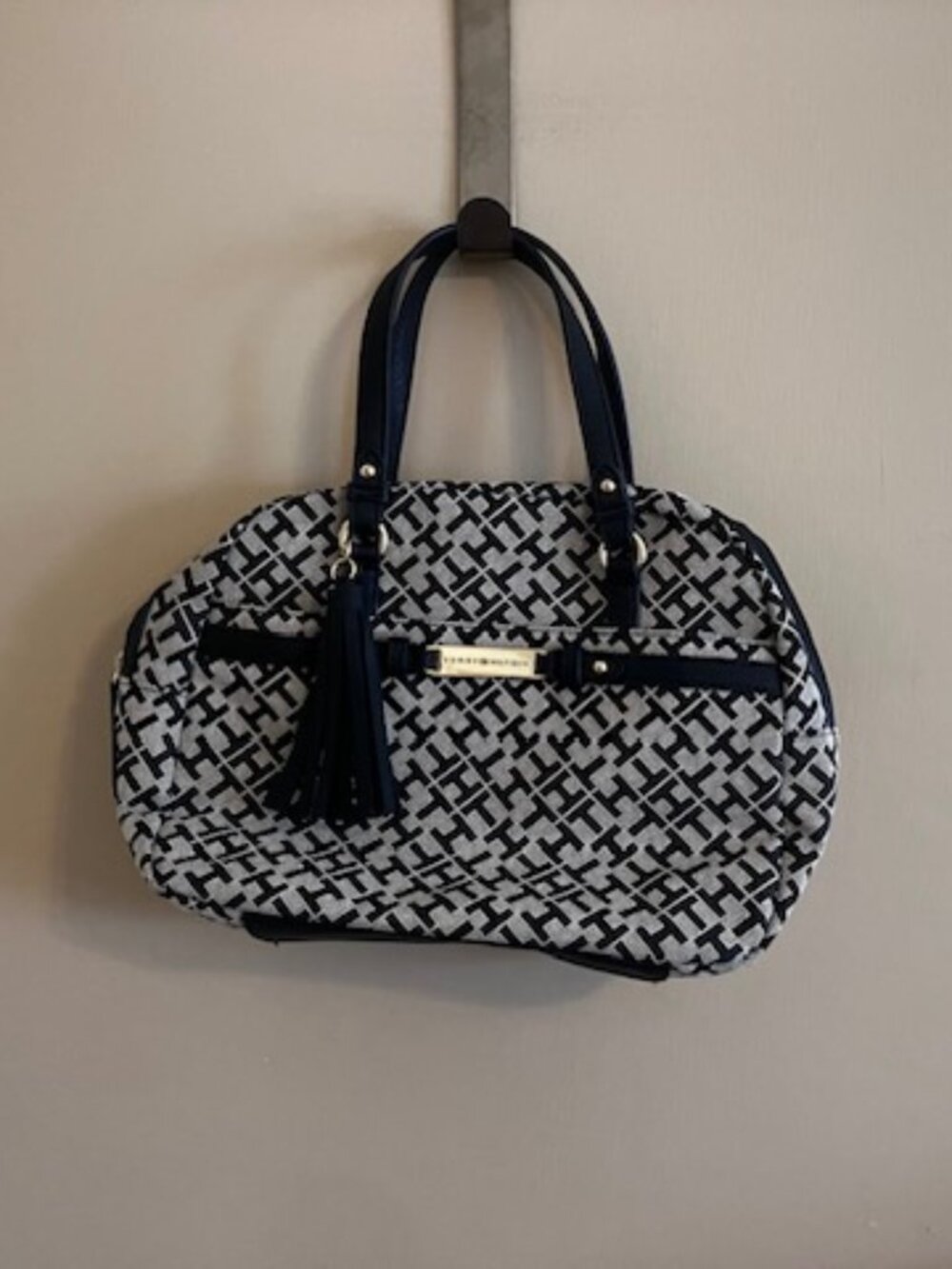Tommy Hilfiger Navy Blue TH Purse with Tassel NWOT